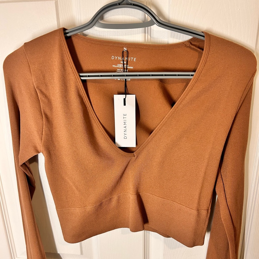 Dynamite Cropped V-neck Long sleeve